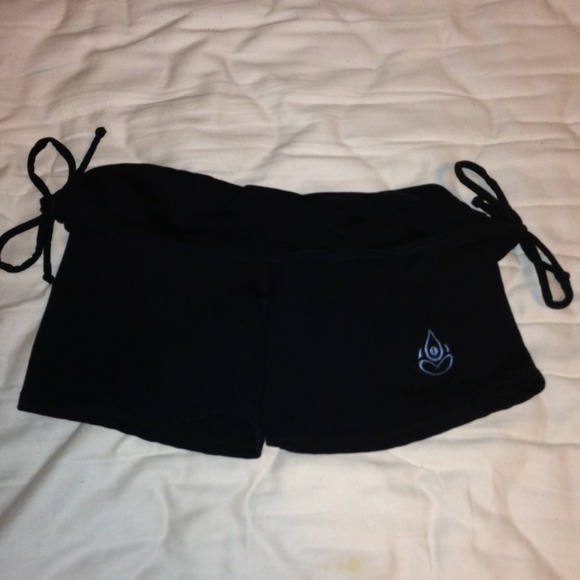 Yoga shorts - Picture 2 of 3