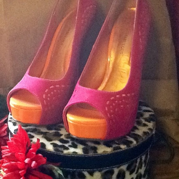 Sexy heels - Picture 2 of 3