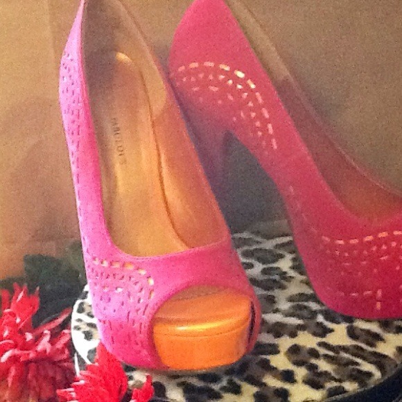 Sexy heels - Picture 3 of 3