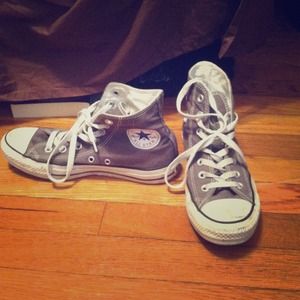High top gray converse. Worn but good condition
