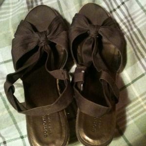 REDUCED!! Brown wedges