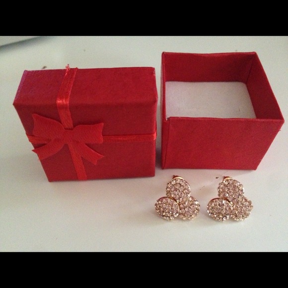 Brand NEW rose gold played blinging earrings
