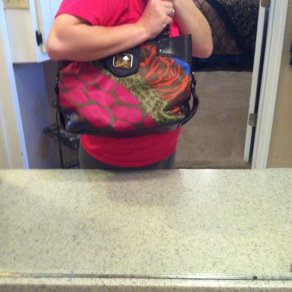 ⭐TRADED⭐Very unique Relic purse.