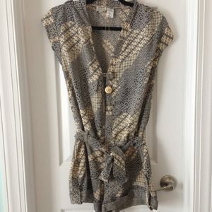 Sold in bundle- Navy and cream batik-style jumper