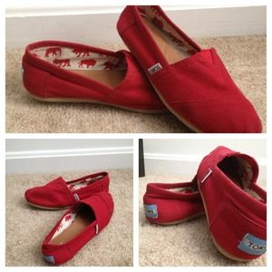 RED worn 3 times TOMS size 7w