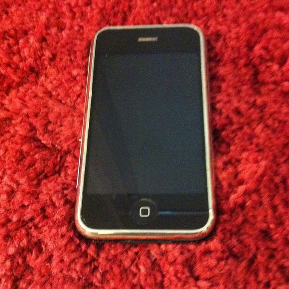 First generation IPhone. No damage.
