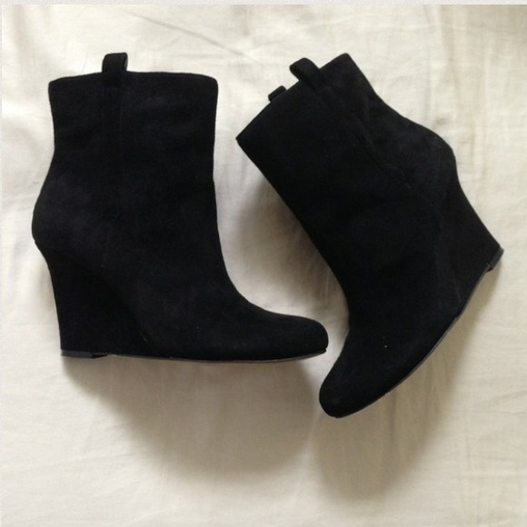 Vince Camuto Shoes - ⚡️SALE⚡️Vince Camuto - Wedge Booties