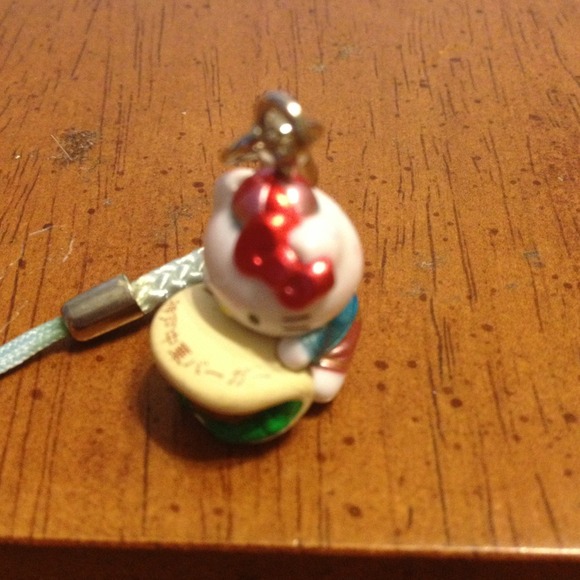 Hello Kitty Phone Charm - Picture 2 of 4