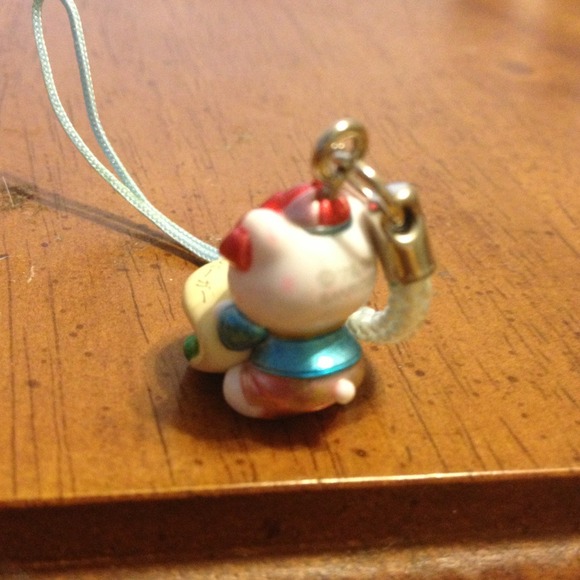 Hello Kitty Phone Charm - Picture 3 of 4