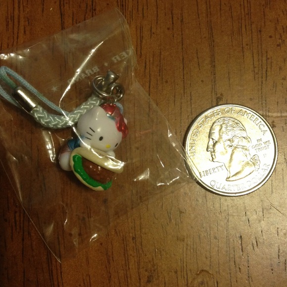 Hello Kitty Phone Charm - Picture 4 of 4