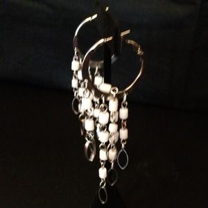 Earrings with white beads and chain