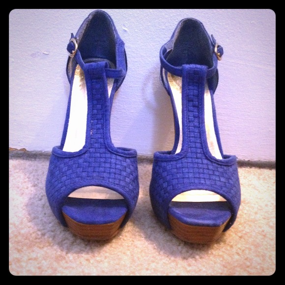 Bakers Blue T-Strap Sandals