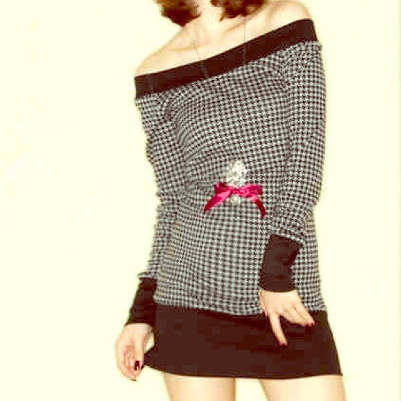 🔴SOLD🔴 (NWOT)🎀 Gorgeous Mini Dress/Top