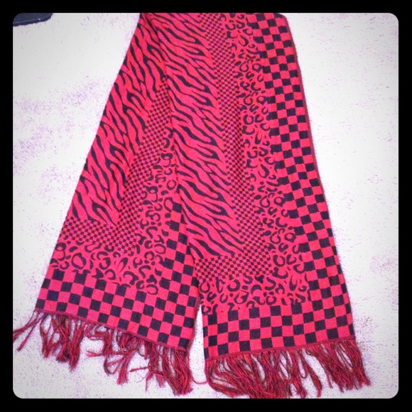 Fancy red scarf