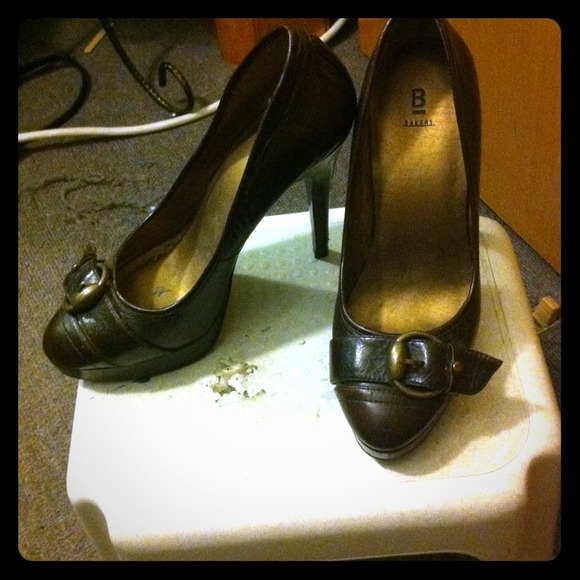 Bakers brown pumps size 7