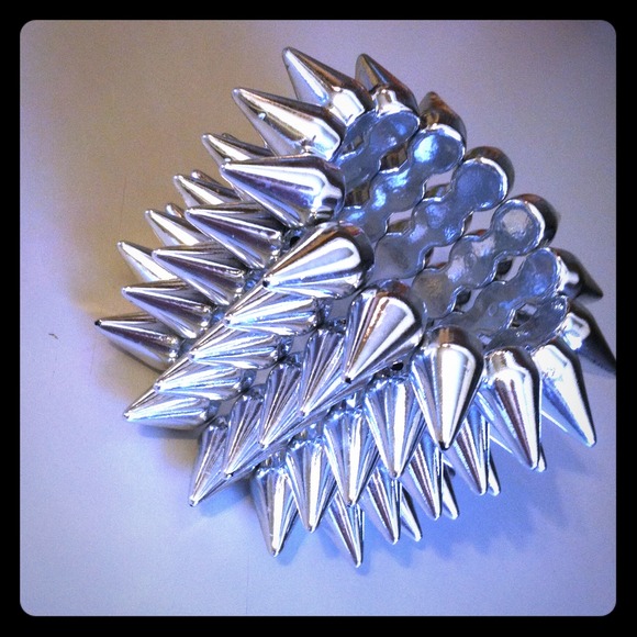 Silver Spiked Elastic Bracelet