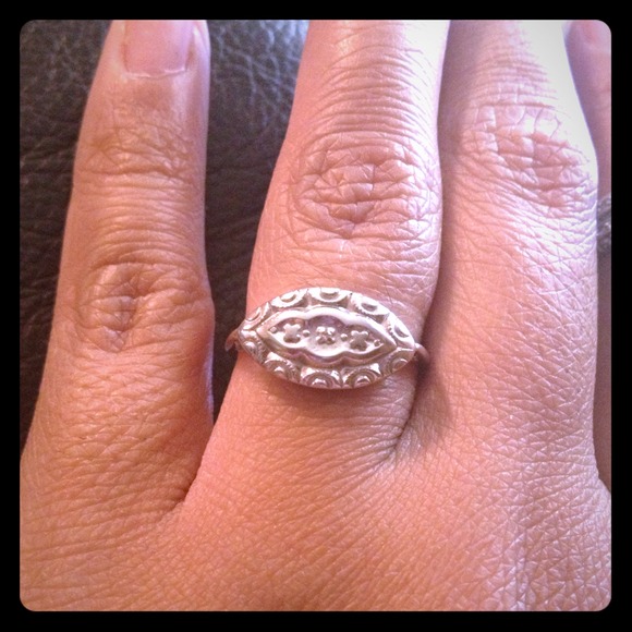 Jewelry - 🎉Traded🎉 White Gold ring with diamond