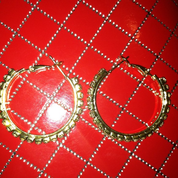 Gold Earrings - Picture 3 of 3