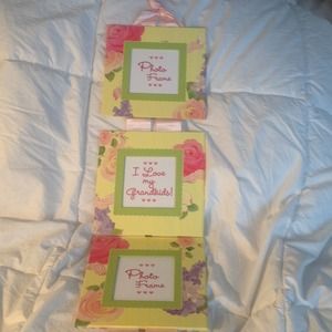 Floral inspired wall photo frame