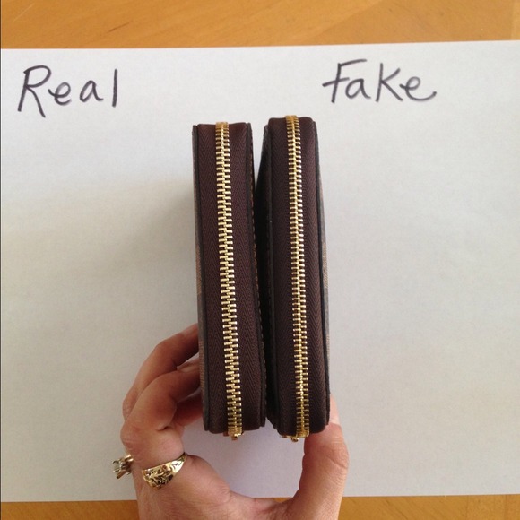 Louis Vuitton Zippy. This is not for sale. - Picture 3 of 4