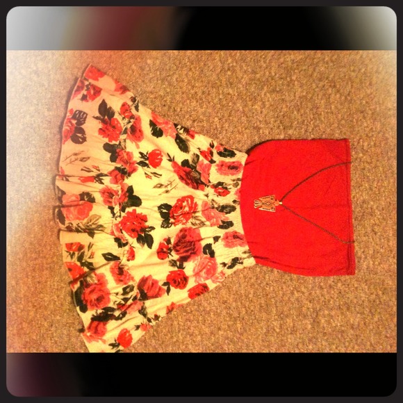 Floral high wasted skirt :) - Picture 1 of 2