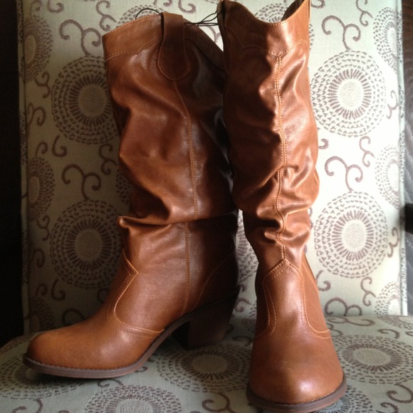 **Sold** Mossimo Supply Co. Kagome boots