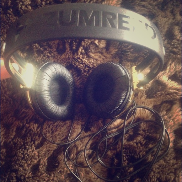 ZUMREED Gold-Mirrored Headphones