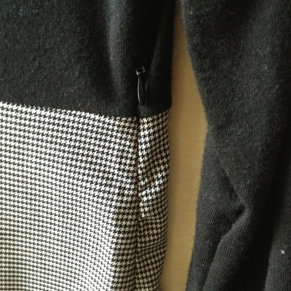 💥REDUCED💥 (NWOT)🎀 Gorgeous Dress w/o belt - Picture 4 of 4