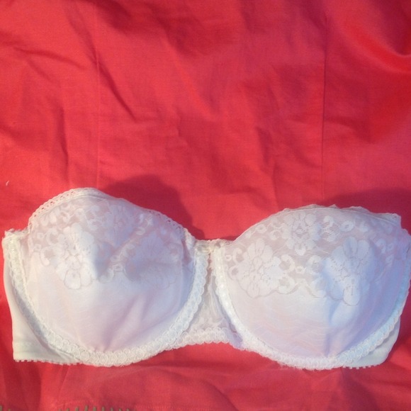 Maiden form strapless Bra 34 D.