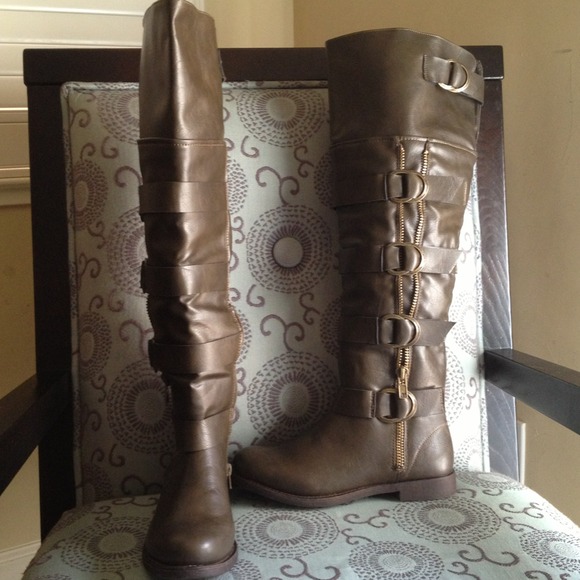 **Sold** Madden Girl boots