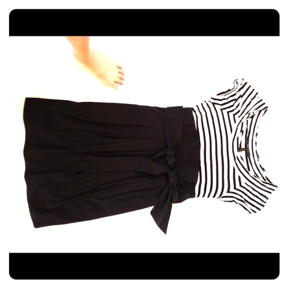 🚫SOLD🚫BCBG dress! Size 6