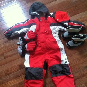 ⛄REDUCED⛄Snow suit( 4t- complete head to toe.. )