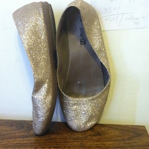 Silver/white glitter flats