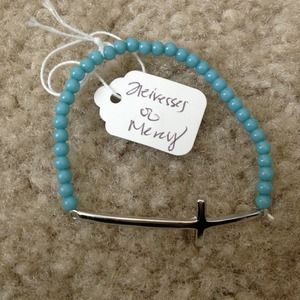 Cute side cross bracelet