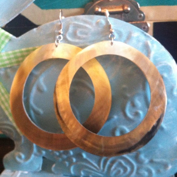 Large mother of pearl earrings