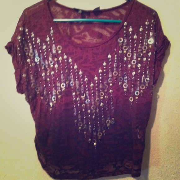 Maroonish colored top with sequins - Picture 1 of 1