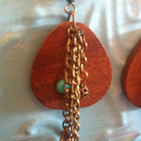 Wood and turquoise earrings - Picture 2 of 4