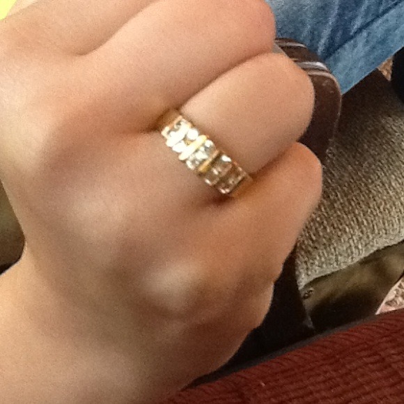 Bundle of rings