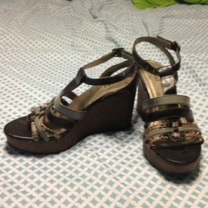 MUdd wedge sandals