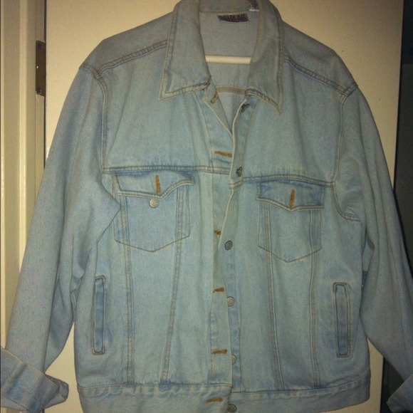 Outerwear - SALE❗Vintage light wash denim jacket
