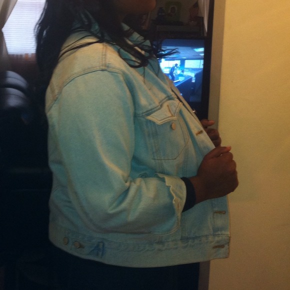 SALE❗Vintage light wash denim jacket - Picture 4 of 4