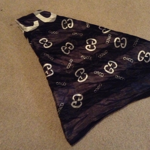 Gucci black scarf