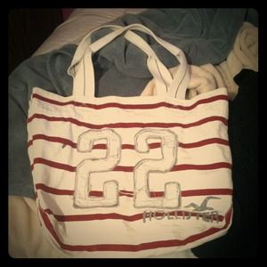 Hollister tote