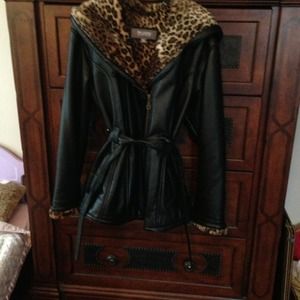 Leather jacket with cheetah lining XL