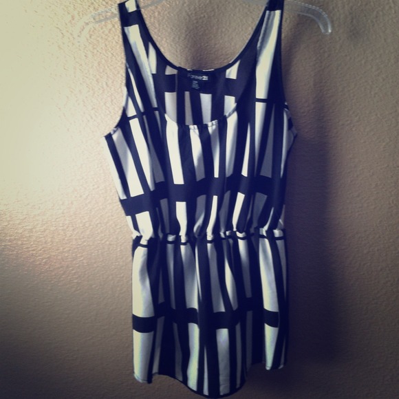 Black and white tank