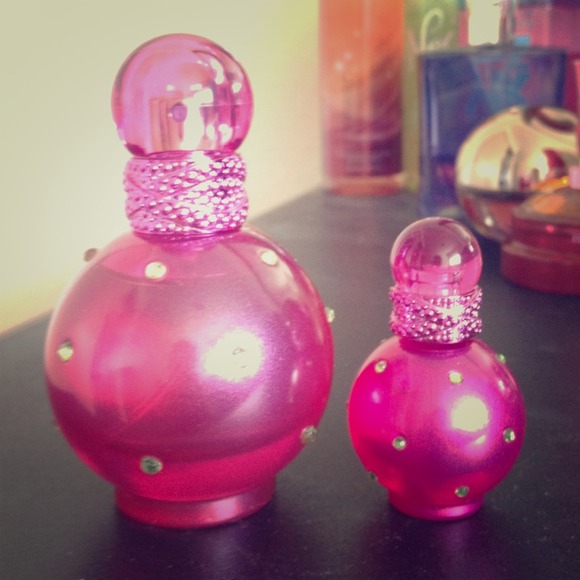 Fantasy perfume, by Britney Spears