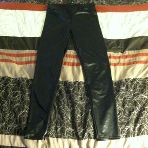 Freckles Black faux leather leggings