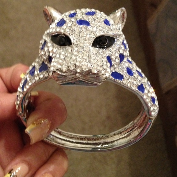 Jaguar  bracelet and ring - Picture 2 of 5