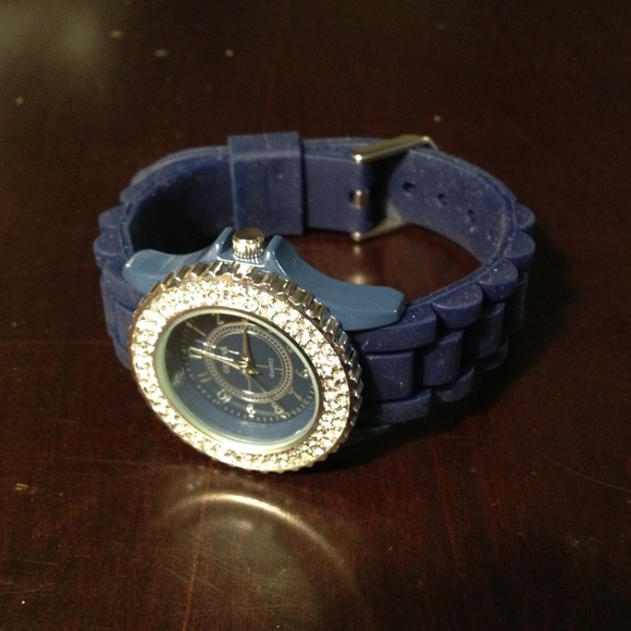 **Sold** - Picture 3 of 4