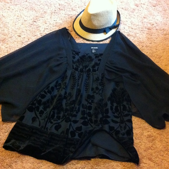 SOLD !!!! Bundle Very cute <3 TOP
